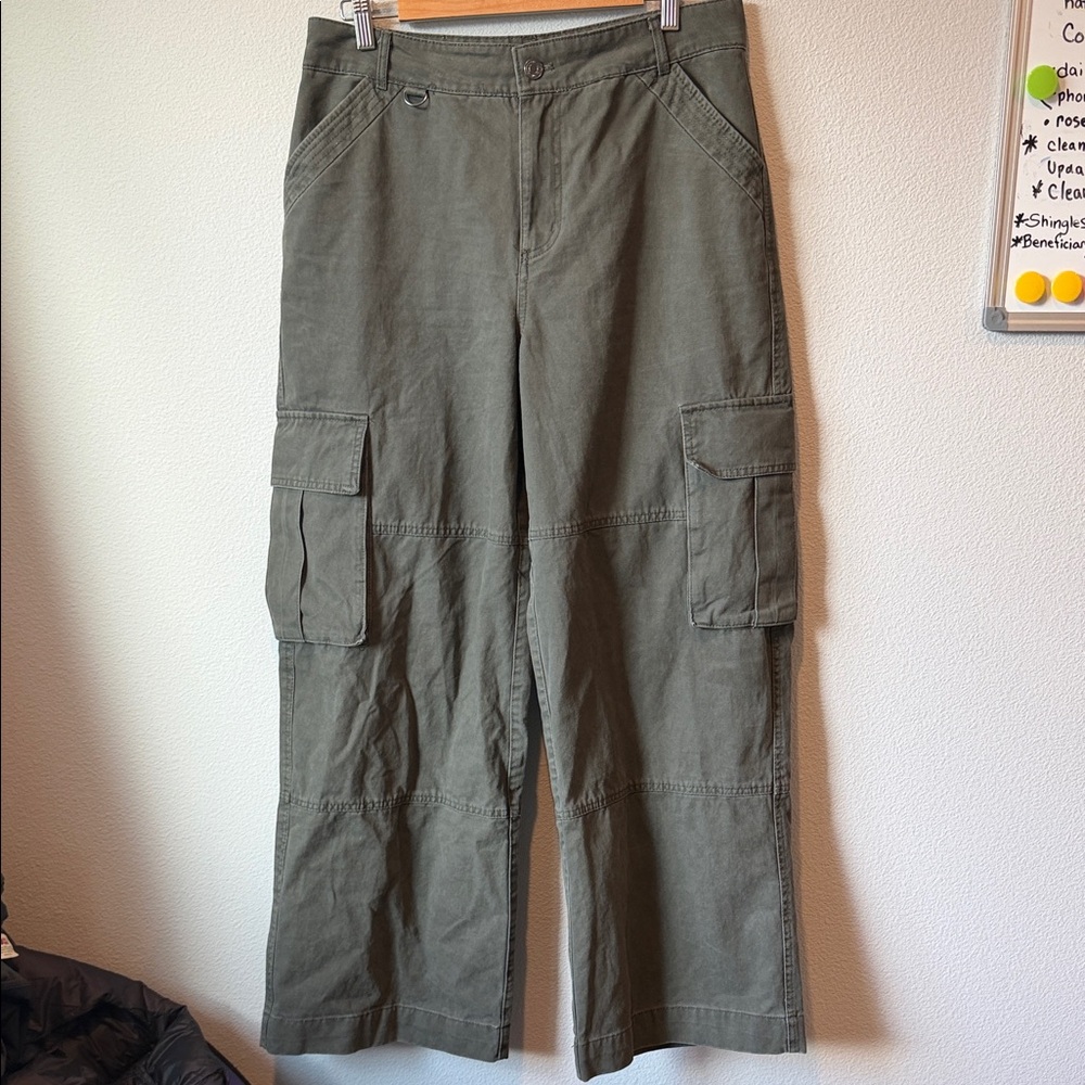 Cotton On Women’s Green Cargo Pants